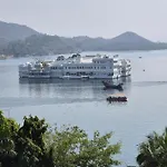 Hotel Lake Star