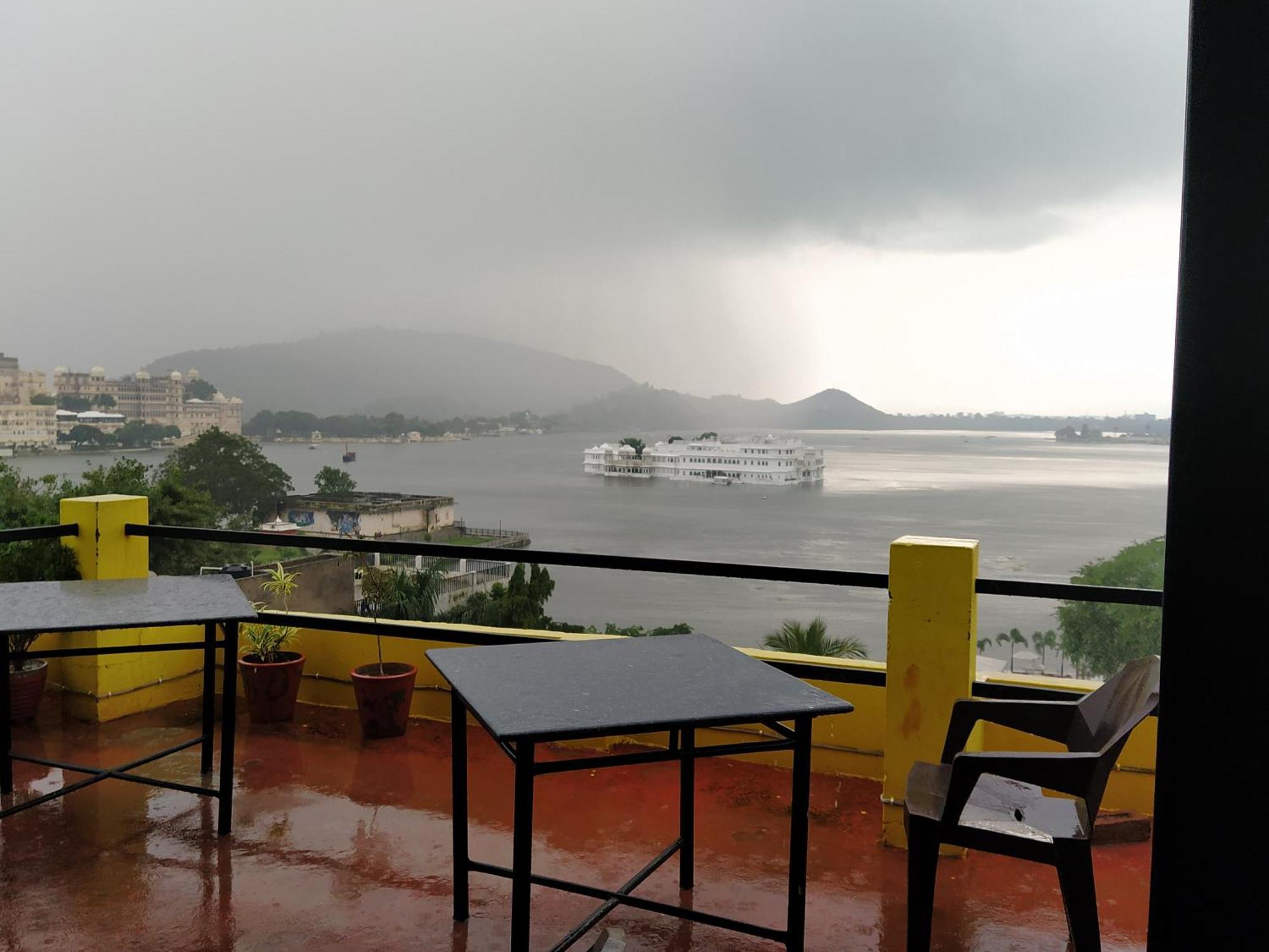 Hotel Lake Star Udaipur